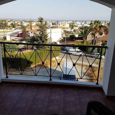 Budget Apartment *